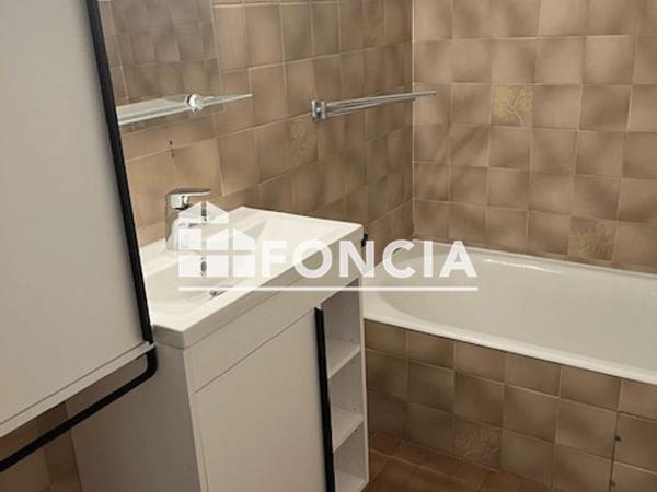 Location Appartement 2 pièces 55 m² - 13 RUE DE VERDUN Aix Les Bains 73100