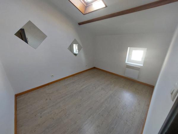 Appartement à louer Mont de Marsan T2 bis vide en duplex quartier médiathèque