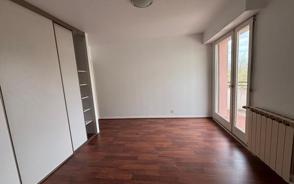 Appartement à louer    3 pièces •  Dax