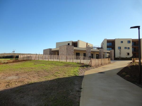 Dpt Hérault (34), à vendre SERIGNAN, appartement 3 pièces de 62.2 m² avec terrasse et stationnement