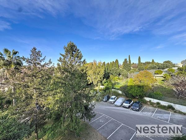 À vendre : Appartement 3 pièces à Antibes Le Puy