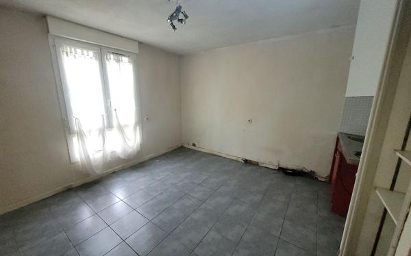 Appartement à vendre    1 pièce • 21,68 m2 Avignon