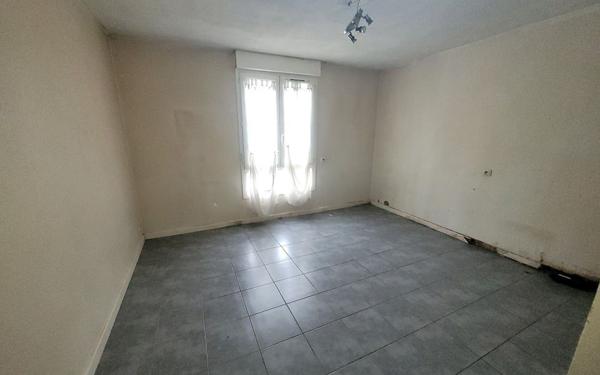 Appartement à vendre    1 pièce • 21,68 m2 Avignon