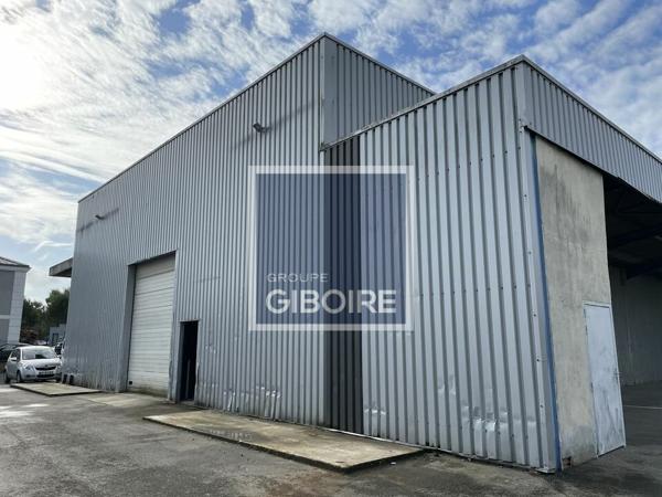Local d'activites 350 m² à louer PACE (réf : 35.3632)
