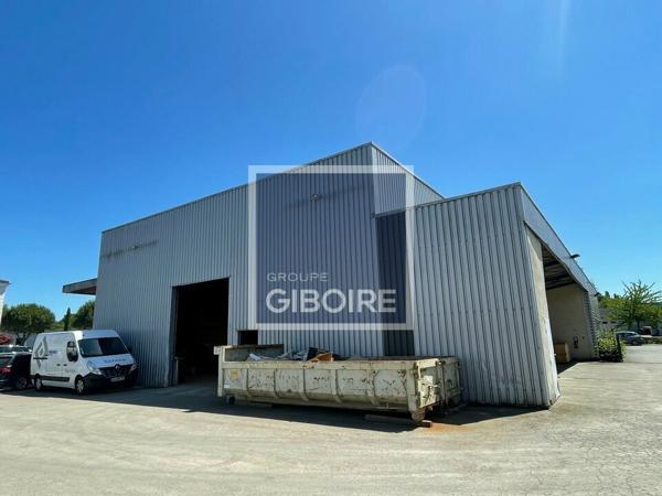 Local d'activites 350 m² à louer PACE (réf : 35.3632)