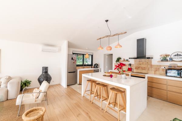 Roquefort-les-Pins (06330) VILLA ENSOLEILLÉE AVEC PISCINE - 150 M²