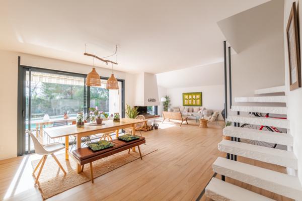 Roquefort-les-Pins (06330) VILLA ENSOLEILLÉE AVEC PISCINE - 150 M²