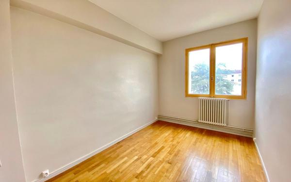 Appartement à louer    4 pièces •  Périgueux