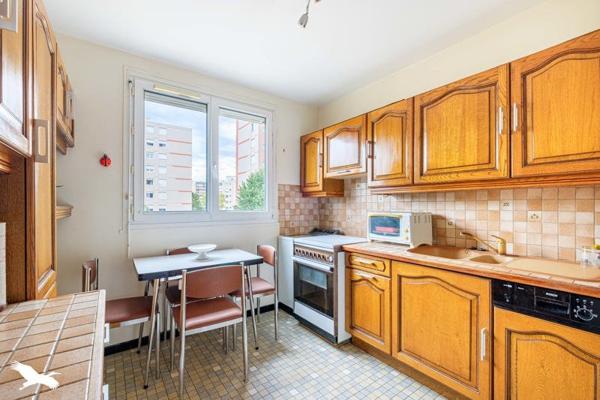 Appartement à vendre 242 000 € Caluire-et-Cuire 4 p 76 m² DPE D