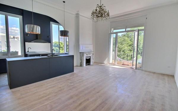 Appartement à vendre    3 pièces • 78,84 m2 Marseille 12