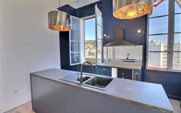 Appartement à vendre    3 pièces • 78,84 m2 Marseille 12