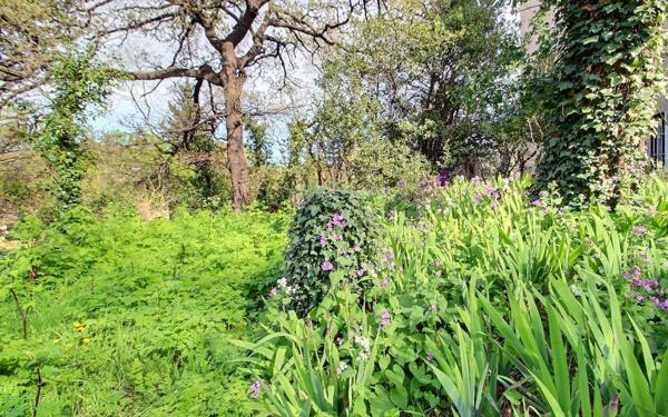 Appartement à vendre    3 pièces • 78,84 m2 Marseille 12