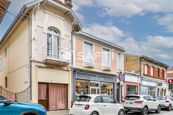 Maison de ville complètement rénovée et très bien située en ville d’été!