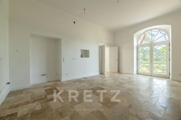 Appartement de 121 m² dans un château  avec terrasse privative