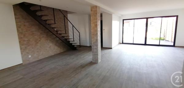 Maison à vendre  4 pièces - 123 m2 TRAMOYES - 01