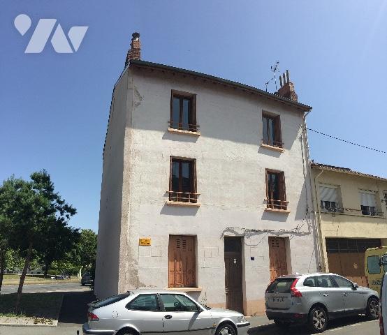 Investisseurs immeuble à Saint-Etienne secteur Le Soleil 6 lots (4 en plateaux et 2 rénovés) 240 m2