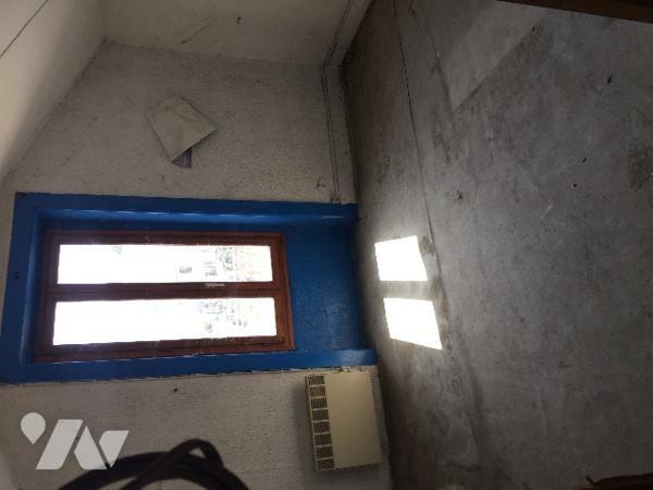 Investisseurs immeuble à Saint-Etienne secteur Le Soleil 6 lots (4 en plateaux et 2 rénovés) 240 m2