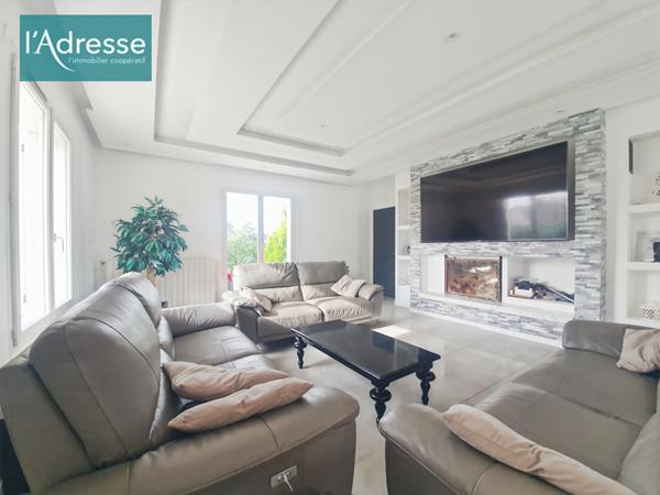 Maison Meulan En Yvelines 263 m², sous sol total, 1500 m² de parcelle