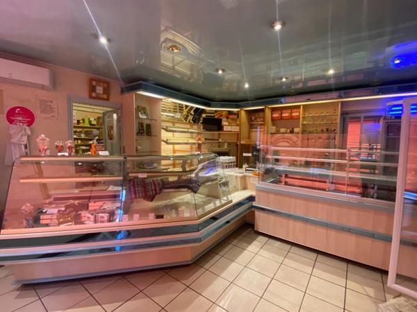 BOULANGERIE Fonds de commerce et murs à vendre DUN LE PALESTEL (23) 270 000 €