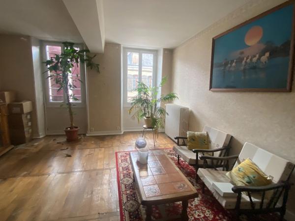 BOULANGERIE Fonds de commerce et murs à vendre DUN LE PALESTEL (23) 270 000 €