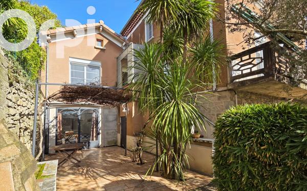 Maison à vendre    7 pièces • 193 m2 Aubenas