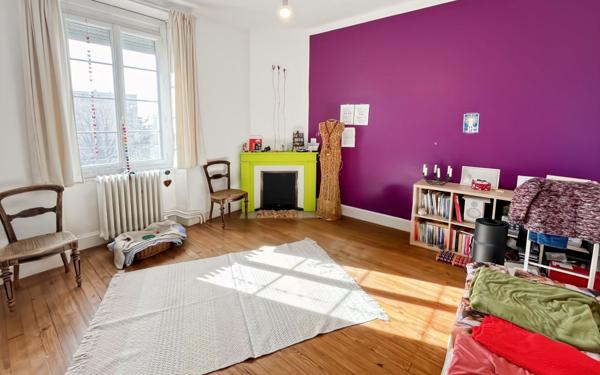 Maison à vendre    7 pièces • 193 m2 Aubenas