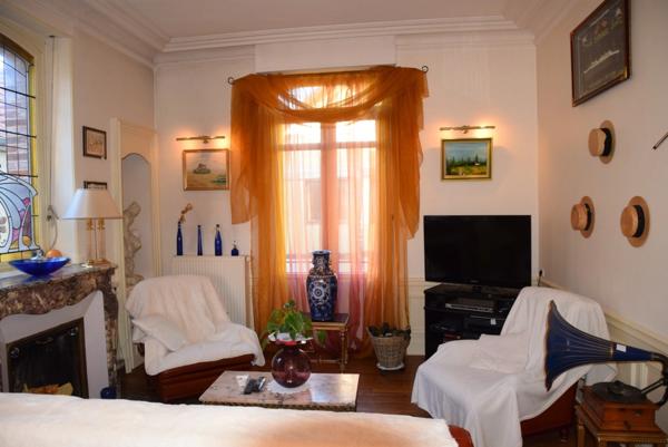 Dpt Aube (10), à vendre ESTISSAC maison P11