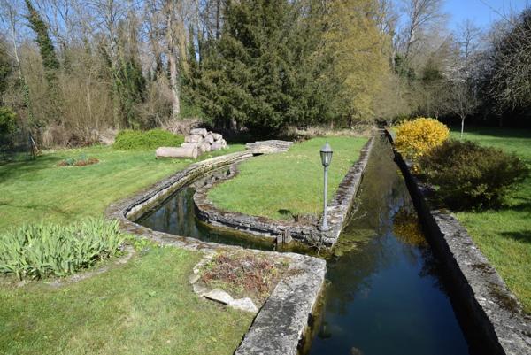 Dpt Aube (10), à vendre ESTISSAC maison P11