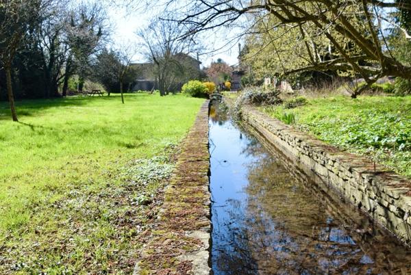 Dpt Aube (10), à vendre ESTISSAC maison P11