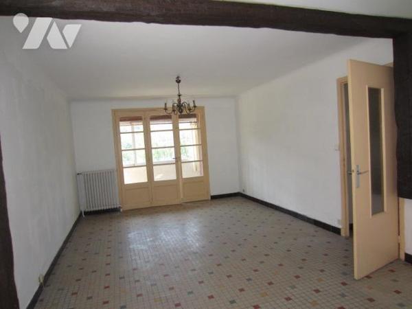 Grande maison avec remise et terrain attenant