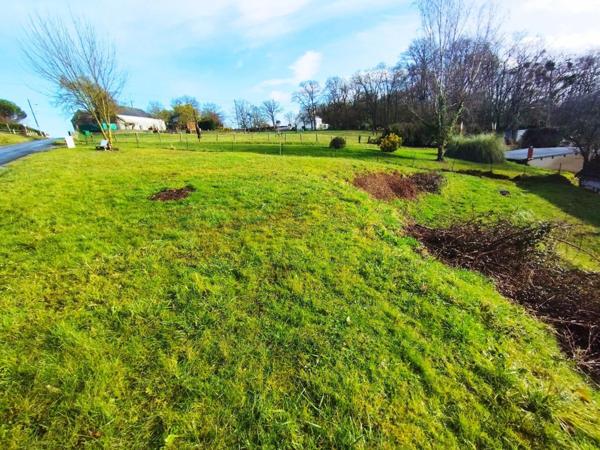 terrain constructible de 563 m²