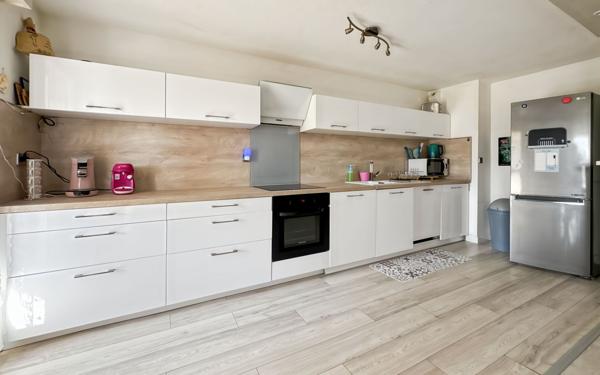 Appartement à vendre    3 pièces • 69,26 m2 Fréjus