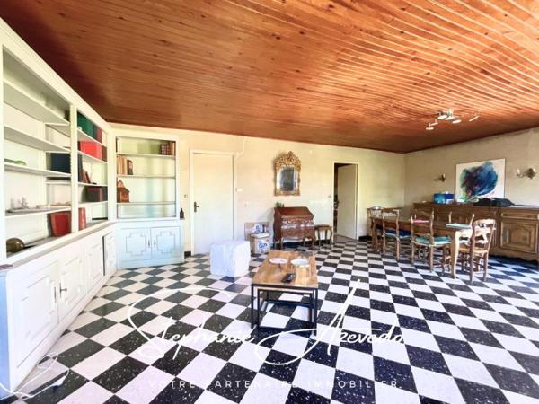 Vente / Maison avec dépendance à Nîmes (30900)