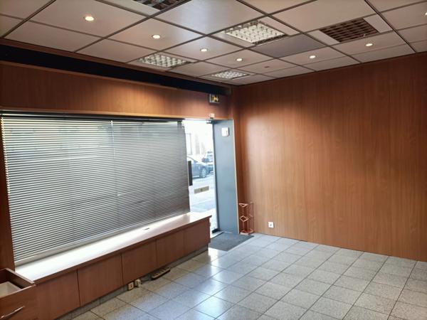 Immobilier Suresnes (92150) – Local commercial 42.55m2 – 254 000 €