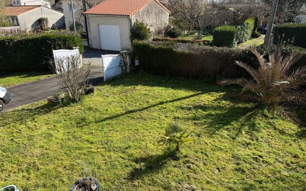 Maison à vendre    5 pièces •  Magné