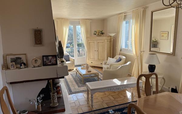 Maison à vendre    5 pièces •  Magné