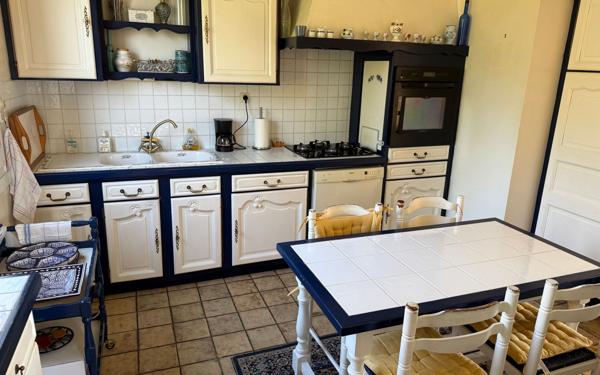 Maison à vendre    5 pièces •  Magné