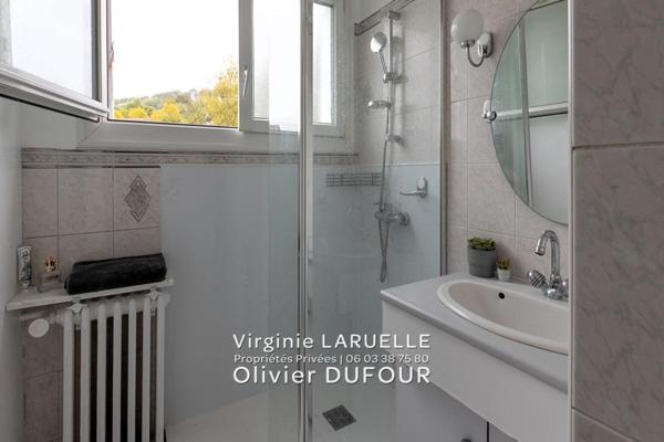 ROUEN Appartement avec balcon 2 chambres cave et place parking + garage