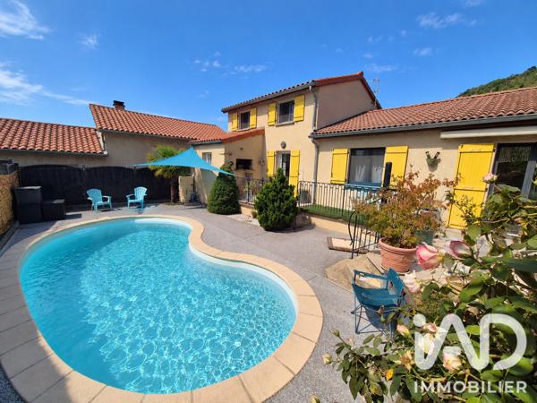 Maison à vendre 5 pièces 127 m² Saint-Germain-Laprade