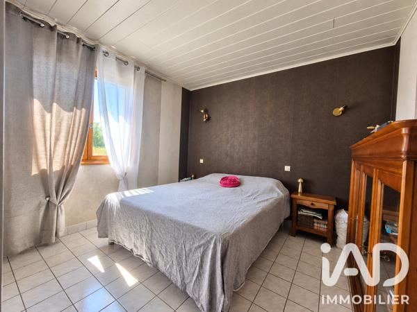 Maison à vendre 5 pièces 127 m² Saint-Germain-Laprade