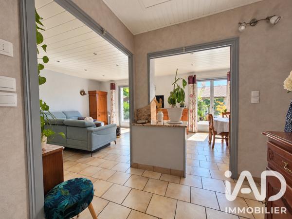 Maison à vendre 5 pièces 127 m² Saint-Germain-Laprade