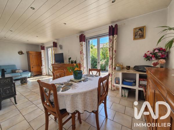 Maison à vendre 5 pièces 127 m² Saint-Germain-Laprade
