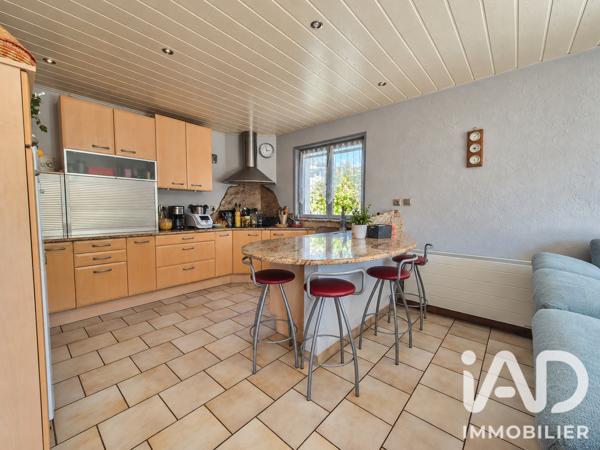 Maison à vendre 5 pièces 127 m² Saint-Germain-Laprade