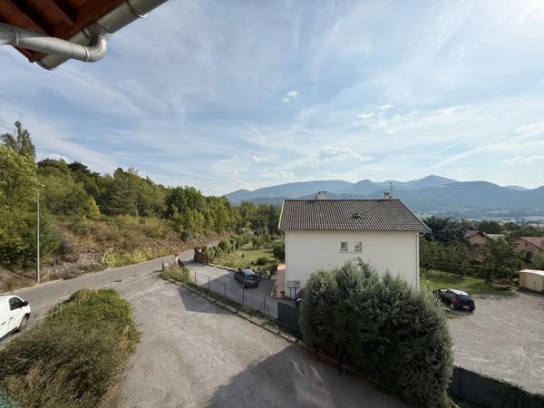 Appartement à vendre 3 pièces terrasse et grand garage (05)