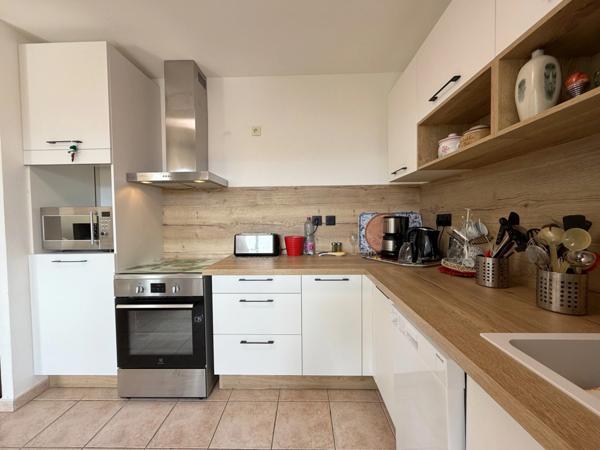 Appartement à vendre 3 pièces terrasse et grand garage (05)