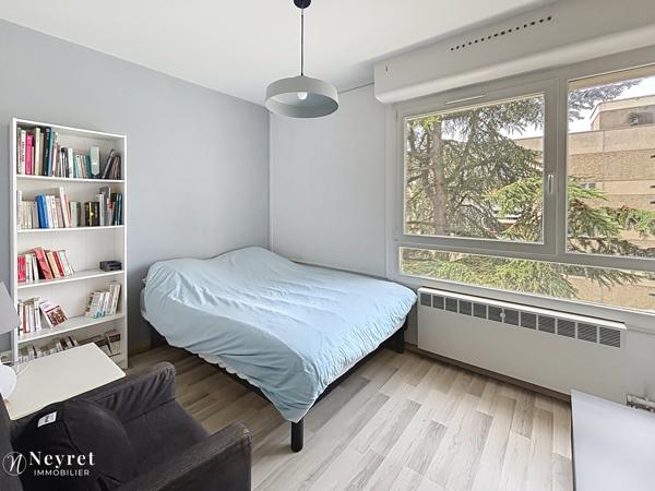 OULLINS - IDÉAL INVESTISSEURS ET PRIMO ACCÉDANT - T3 69 m2 avec balcon et cave à 5 min du métro B