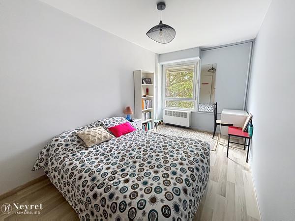 OULLINS - IDÉAL INVESTISSEURS ET PRIMO ACCÉDANT - T3 69 m2 avec balcon et cave à 5 min du métro B