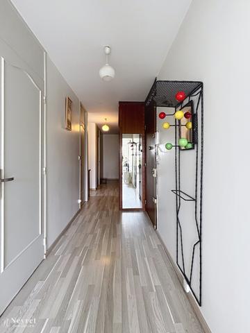 OULLINS - IDÉAL INVESTISSEURS ET PRIMO ACCÉDANT - T3 69 m2 avec balcon et cave à 5 min du métro B