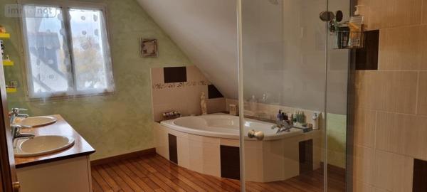 Maison à vendre à Saint-Cyr-sur-Loire dans l'Indre-et-Loire (37540), ref : 37007-2770