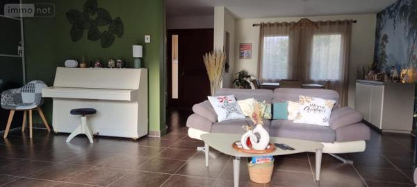 Maison à vendre à Saint-Cyr-sur-Loire dans l'Indre-et-Loire (37540), ref : 37007-2770